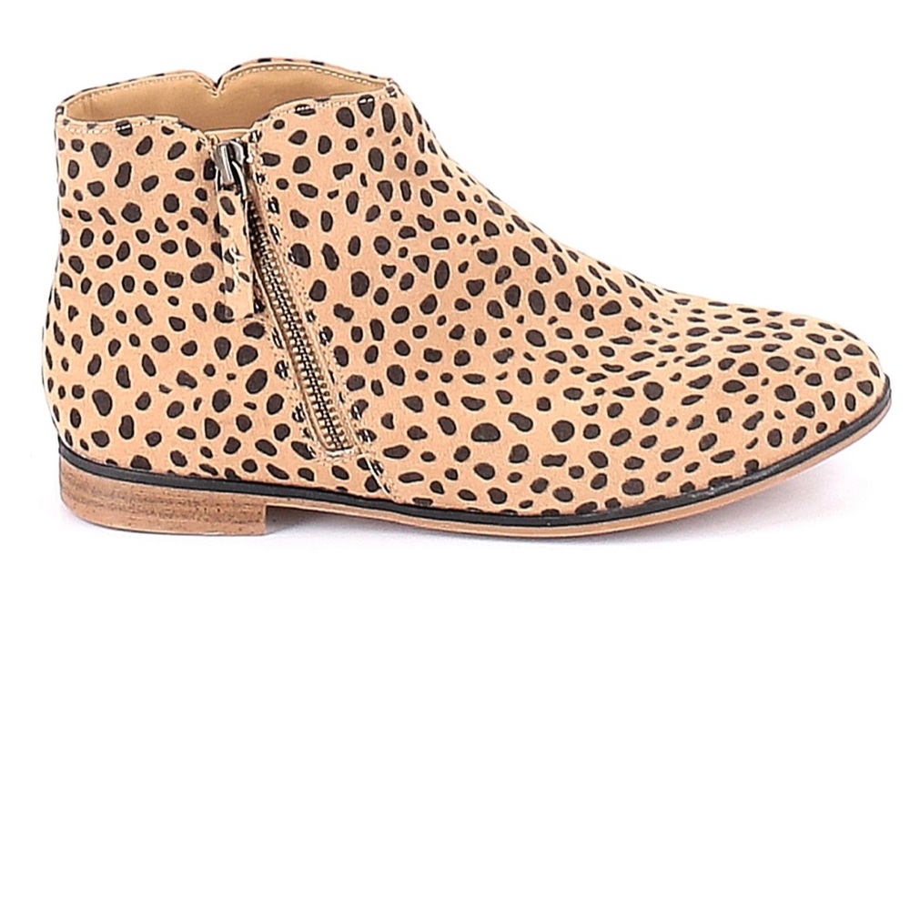 Cat & Jack - Ankle boots. Size -Big kid 4